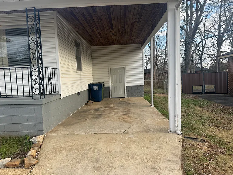 2602 Waltham Dr NE — Photo 3