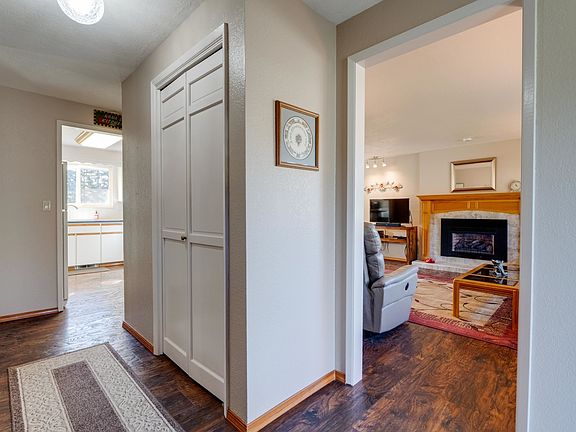 4th image of 9513 W Nelson Dr