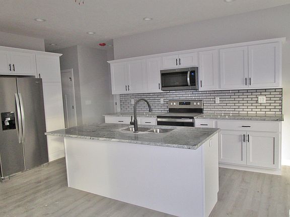 3rd image of 1716 Ogden Ct