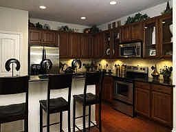 3rd image of 1025 W 10th St #2101