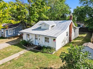 89 2nd St, Buckeye Lake, OH 43008