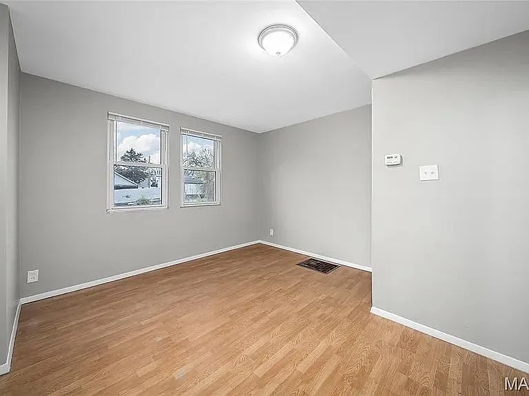709 Dammert Ave — Photo 5