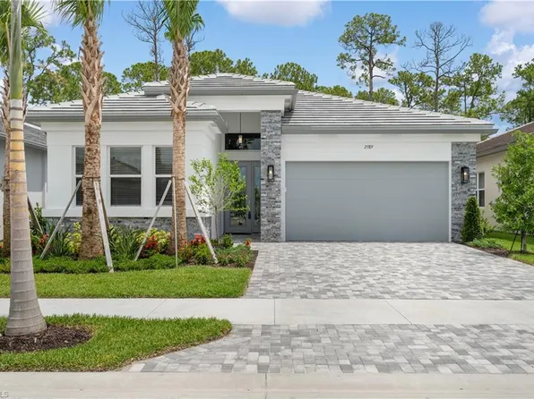 2589 Kingfisher DR, NAPLES, FL 34112