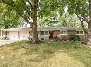 123 Vlasis Dr, Ballwin, MO