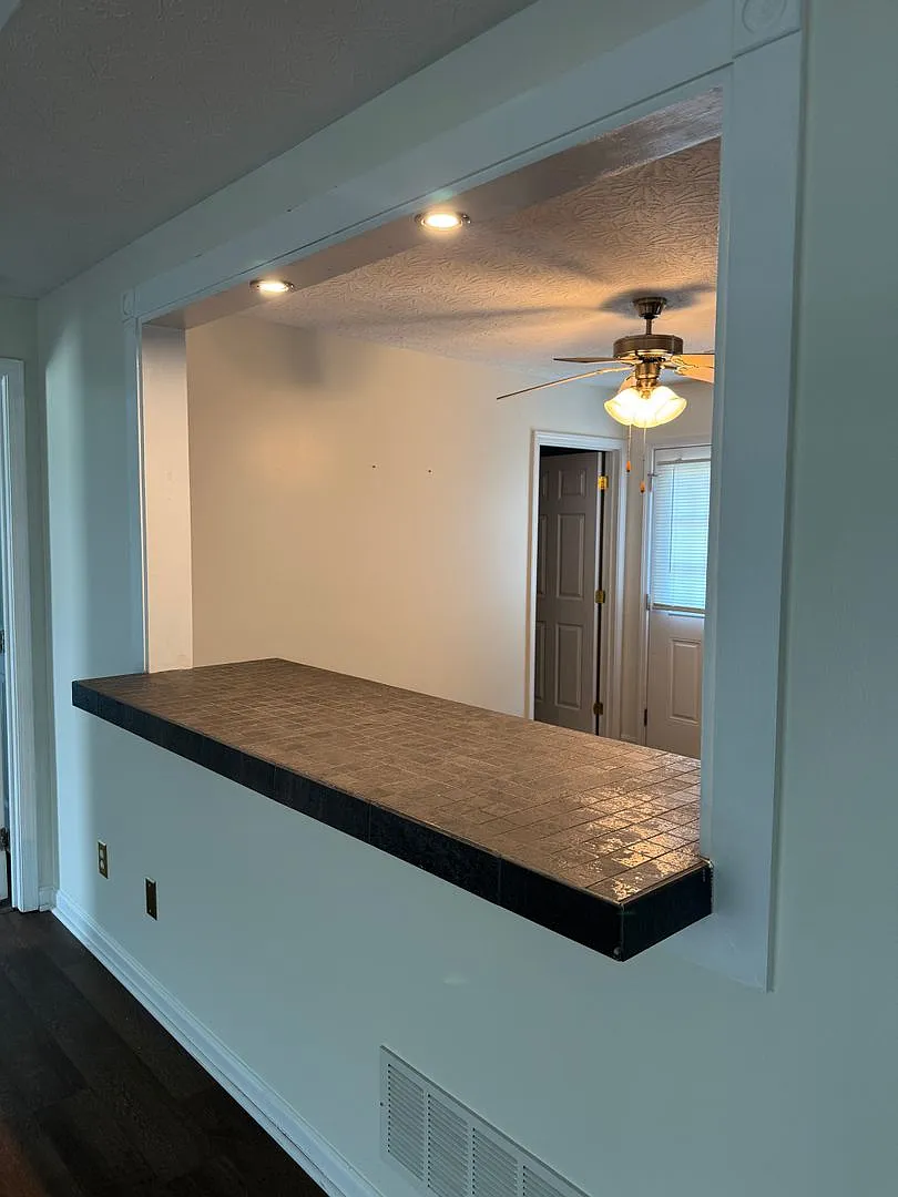 Mount Washington 3 bed/2 bath — Photo 4
