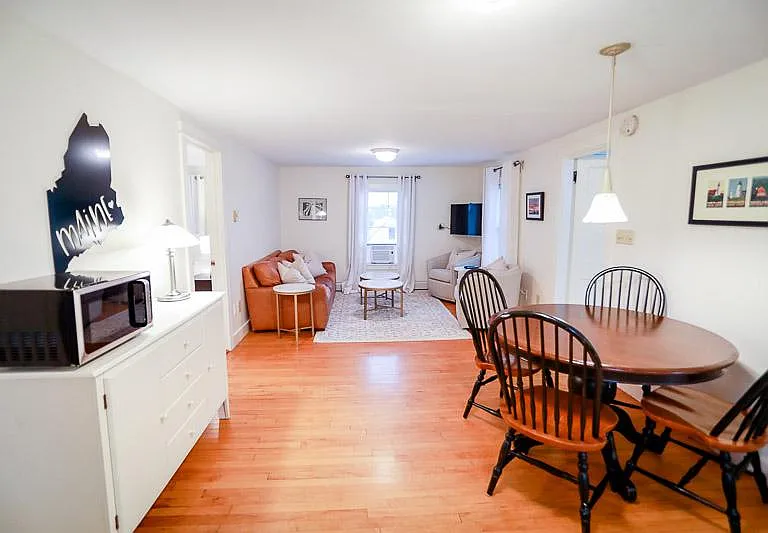10 Holbrook St #2 — Photo 4