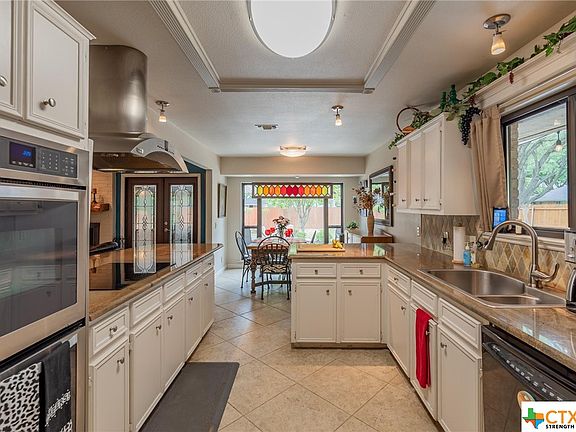 5th image of 13501 NW Paddington Cir