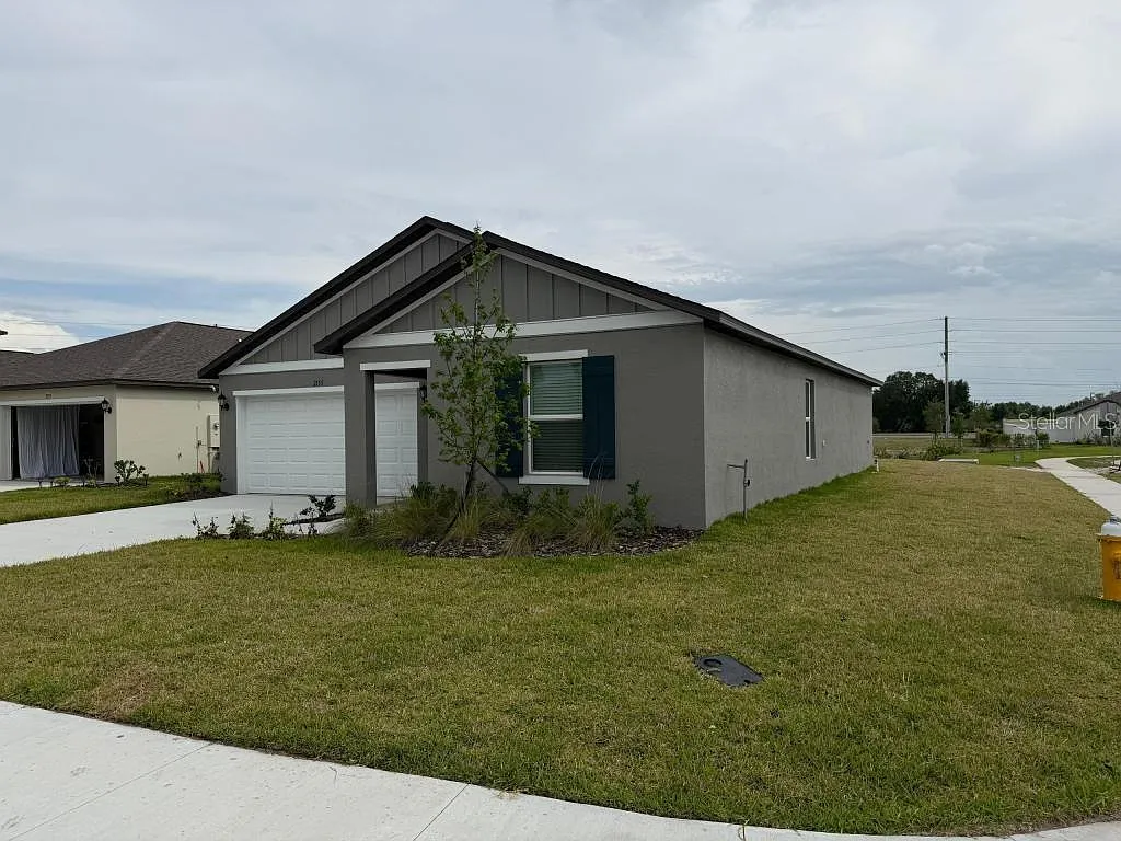 Building Photo - 2155 Lone Oak Ln