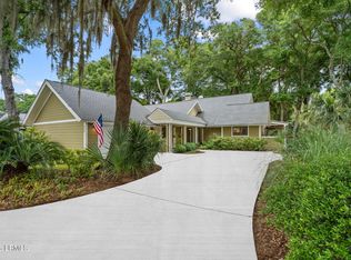 659 S Reeve Rd, Saint Helena Island, SC 29920