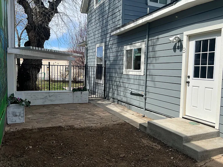 Pergola and unit entry