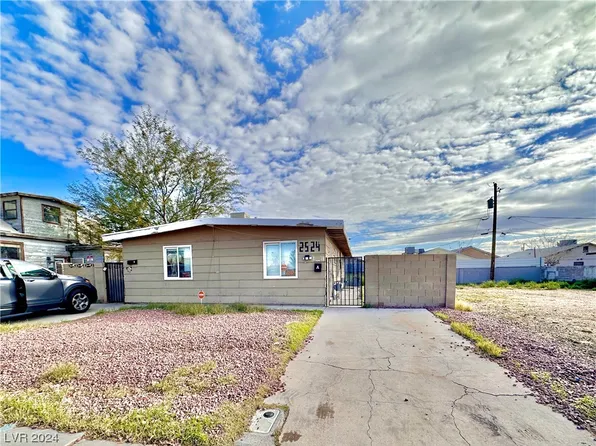 2524 Arrowhead St, North Las Vegas, NV 89030