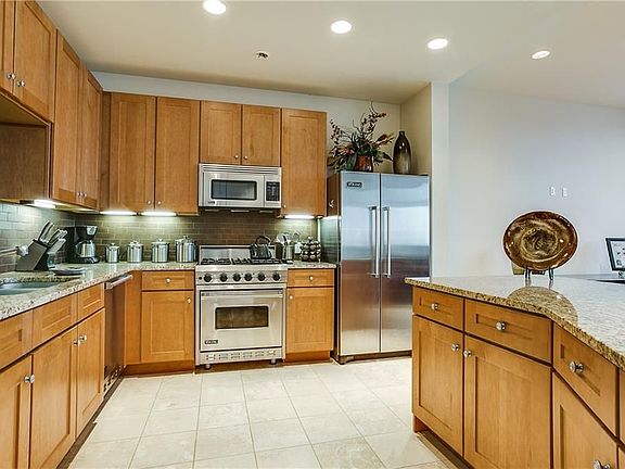 4th image of 3100 W 7th St APT 717