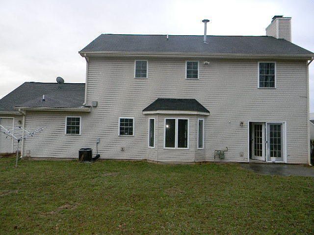 2nd image of 2224 Bloomfield Ave