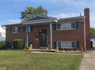 2604 Serra Dr, Sterling Heights, MI 48310