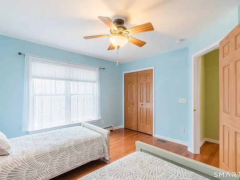 4 Sunrise Ave — Photo 21