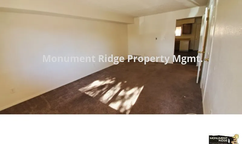 2 bed, 1.5 bath, 1060 sqft, $1,095 — Photo 3