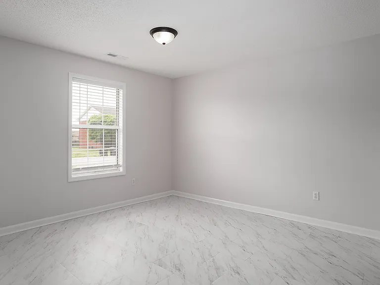 415 E Roosevelt Ave #B — Photo 4
