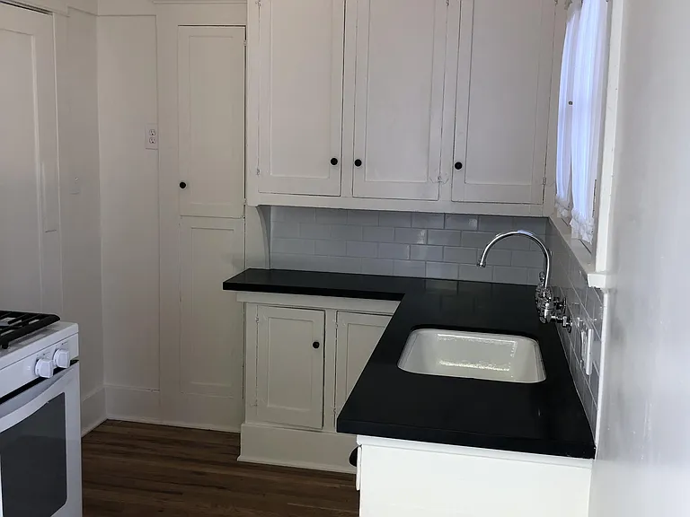 501 W Whiting Ave — Photo 25