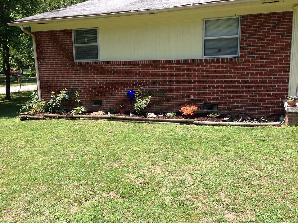 2nd image of 1128 Bacon Ln