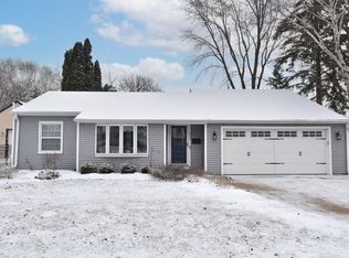 W62N352 Hanover Ave, Cedarburg, WI 53012