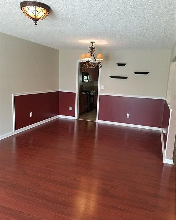 2nd image of 17 Madrone Pl
