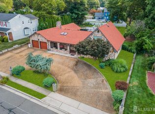 11 Dutch Rd, East Brunswick, NJ 08816