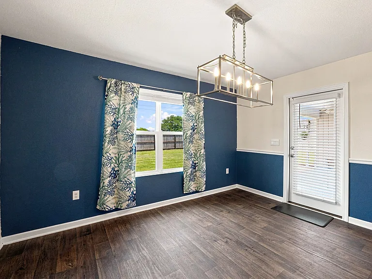 14709 Dalton Cir — Photo 8