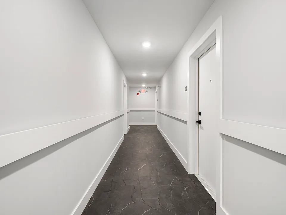 242 Spring St #303