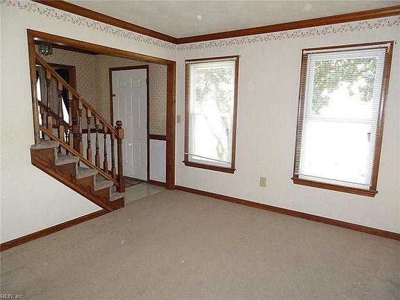 2nd image of 1033 Thicket Wynd