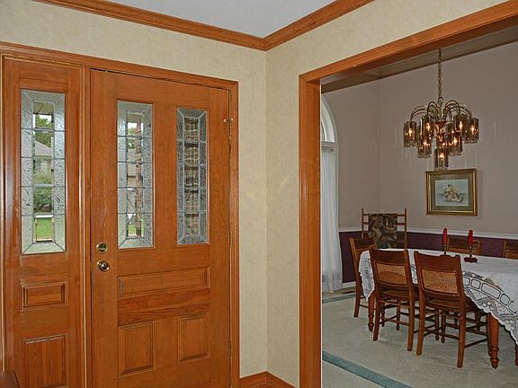 3rd image of 1930 E Lakewood Pl