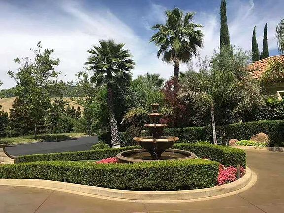 2nd image of 3511 Country Club Pl