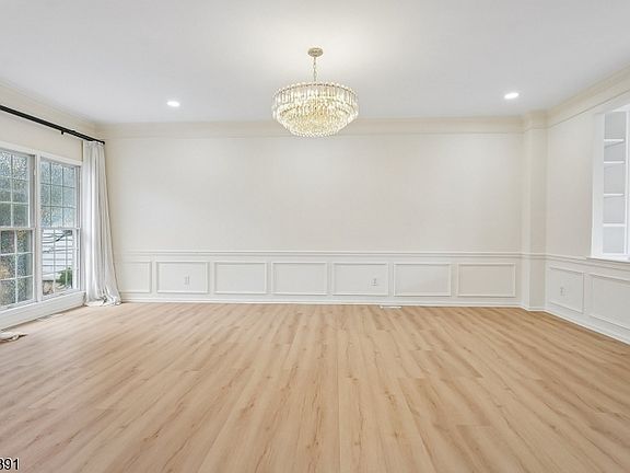 2nd image of 60 Maidenhead Rd