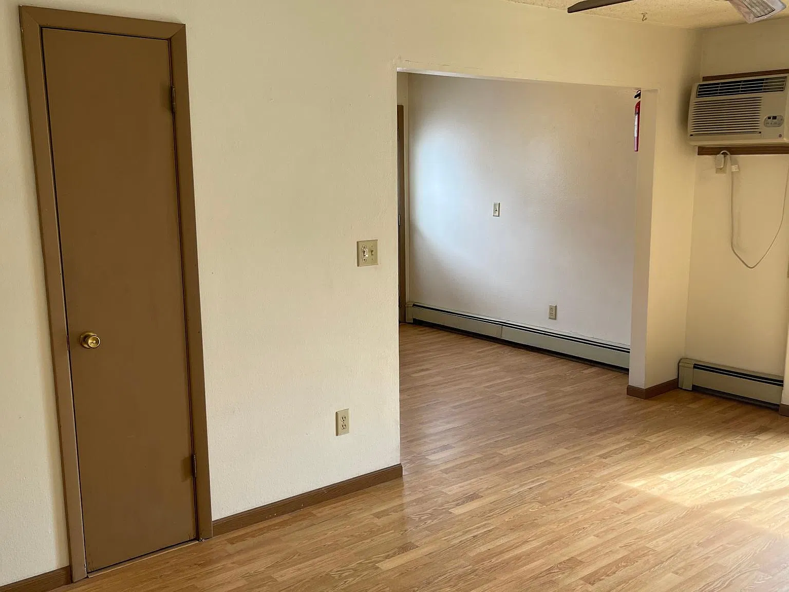 2 bed, 100 sqft, $1,258 — Photo 4