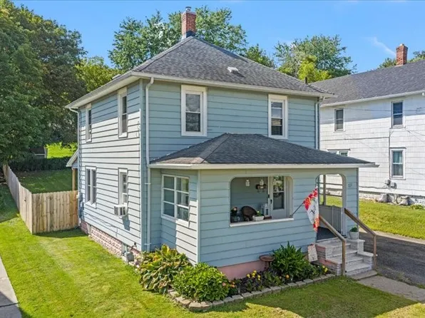 111 Bermond Ave, Endicott, NY 13760