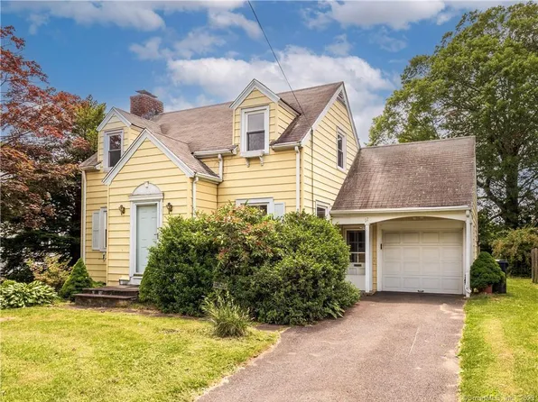 12 Lawncrest Road, Danbury, CT 06810