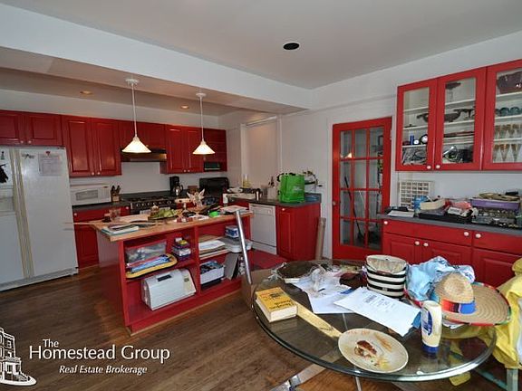 3rd image of 3731 N Janssen Avenue # Fl 2nd