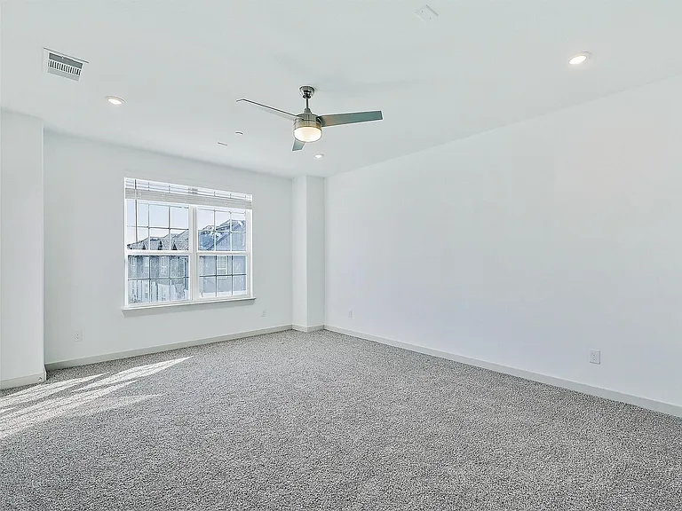 563 Eiseley Dr — Photo 21