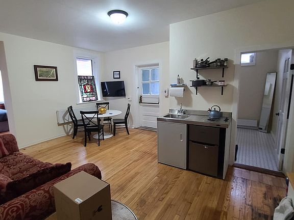 3rd image of 240 2nd St #5