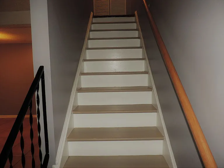 8807 Hunter Ridge Dr — Photo 12