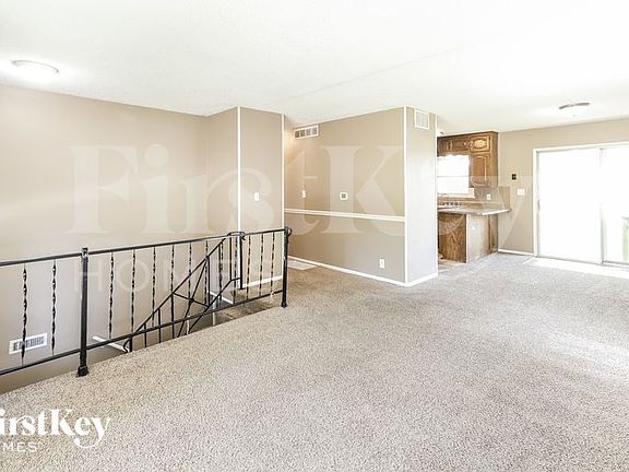 3rd image of 805 N Powahatan Dr