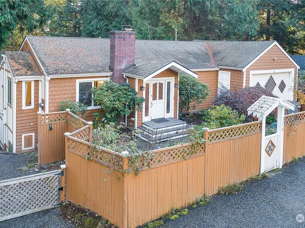 3219 NE 118th Street, Seattle, WA 98125