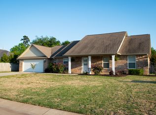 1 Garrett Ln, Nash, TX 75569