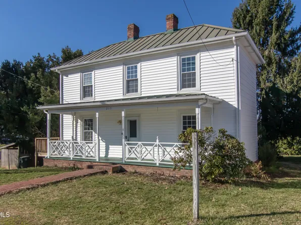 215 Williams St SW, Abingdon, VA 24210