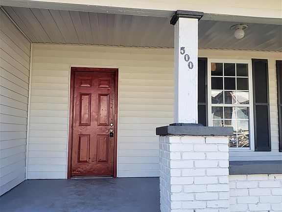 2nd image of 500 Gladys St