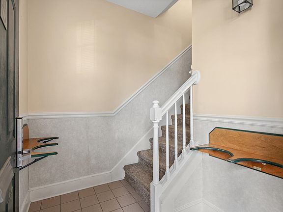 5th image of 4545 Girvan Dr. Unit D