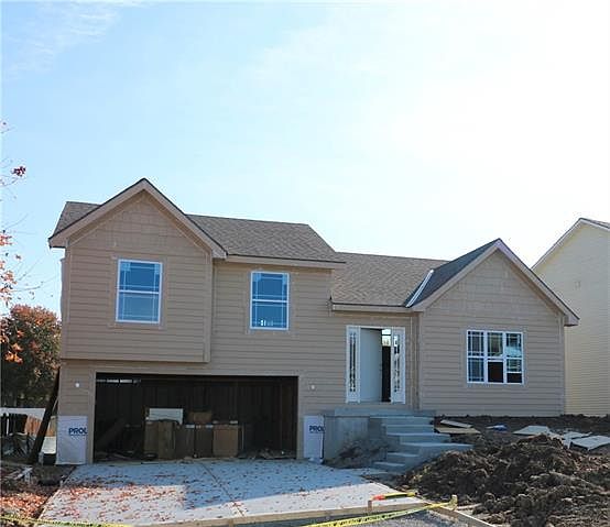 1st image of 5302 Crystal Dr