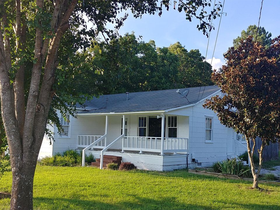 2nd image of 502 Rountree Way