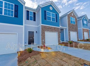 34 Moorlyn Ln, Greer, SC 29650