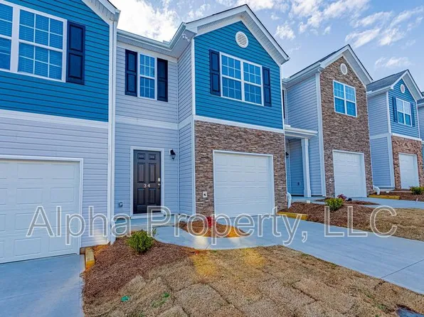 34 Moorlyn Ln, Greer, SC 29650
