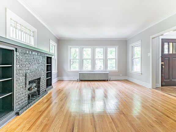 4th image of 4418 N Francisco Ave